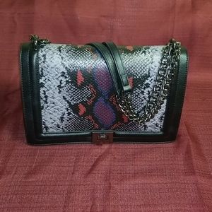 Snakeskin flap shoulderbag